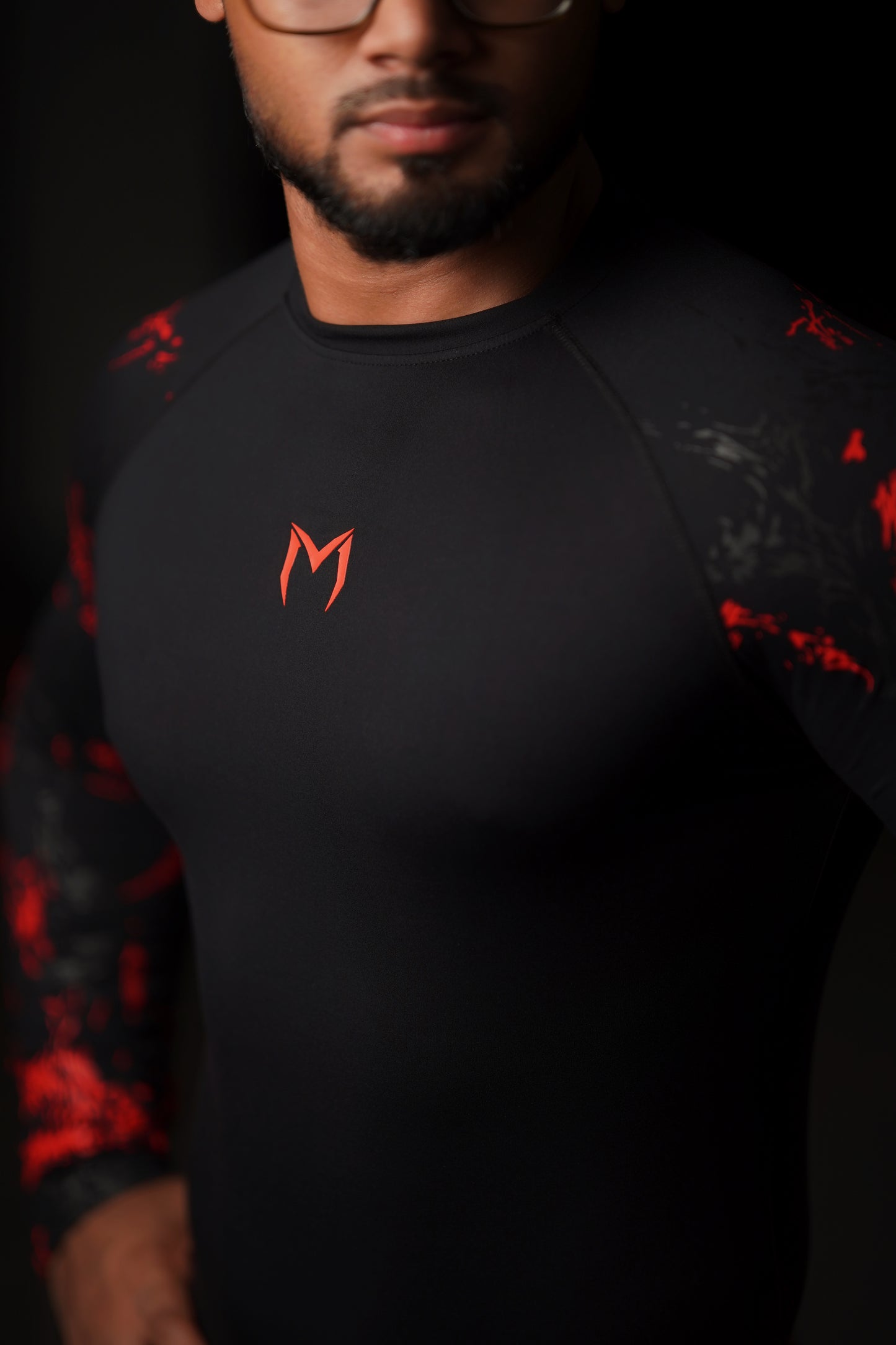 iMPRESSO Bloodthorn Full Sleeve (Black/Red)