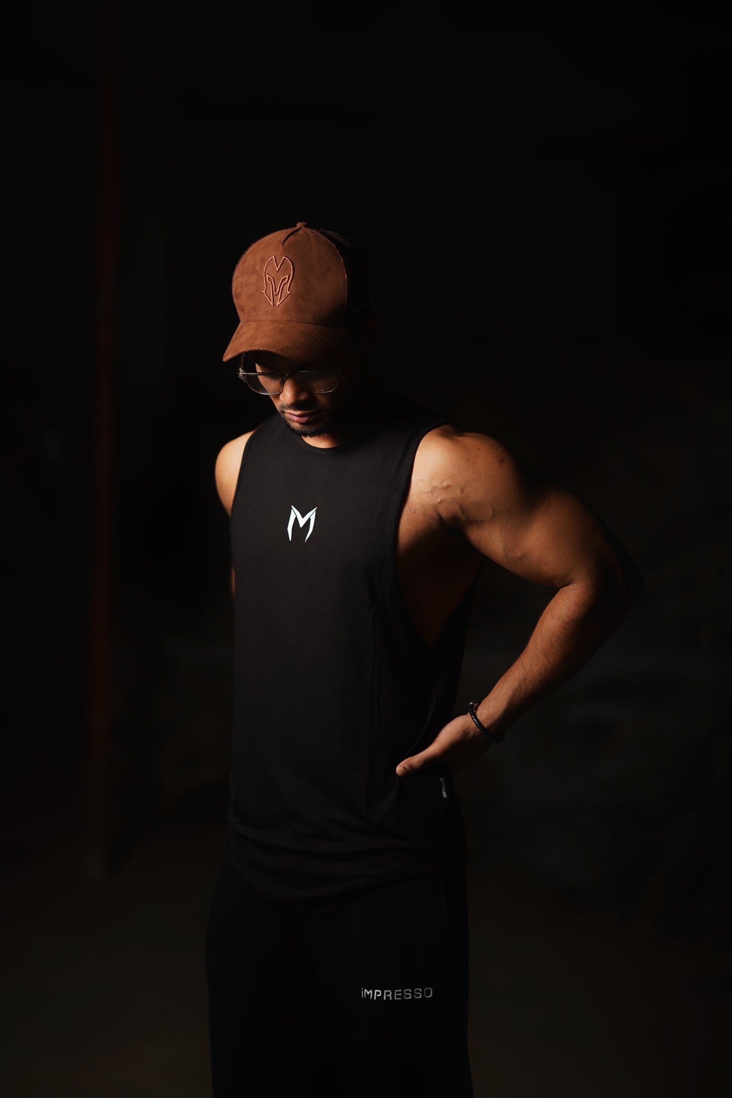 iMPRESSO Drop-Arm Tank